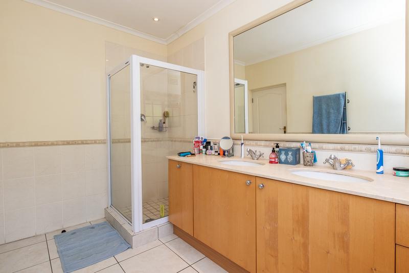 5 Bedroom Property for Sale in Tokai Western Cape